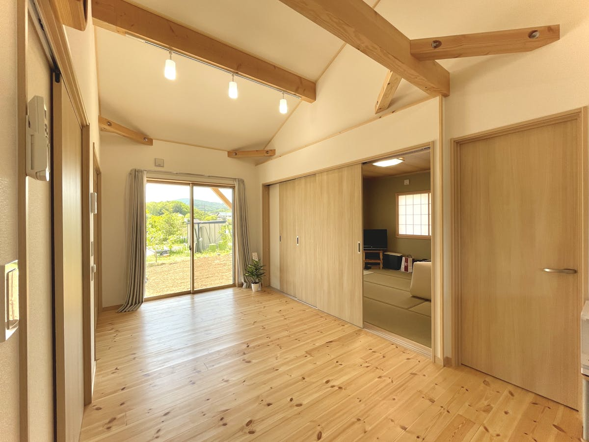 平屋に最適な無垢材のフローリング選びについて｜おすすめ 知識 解決 床材